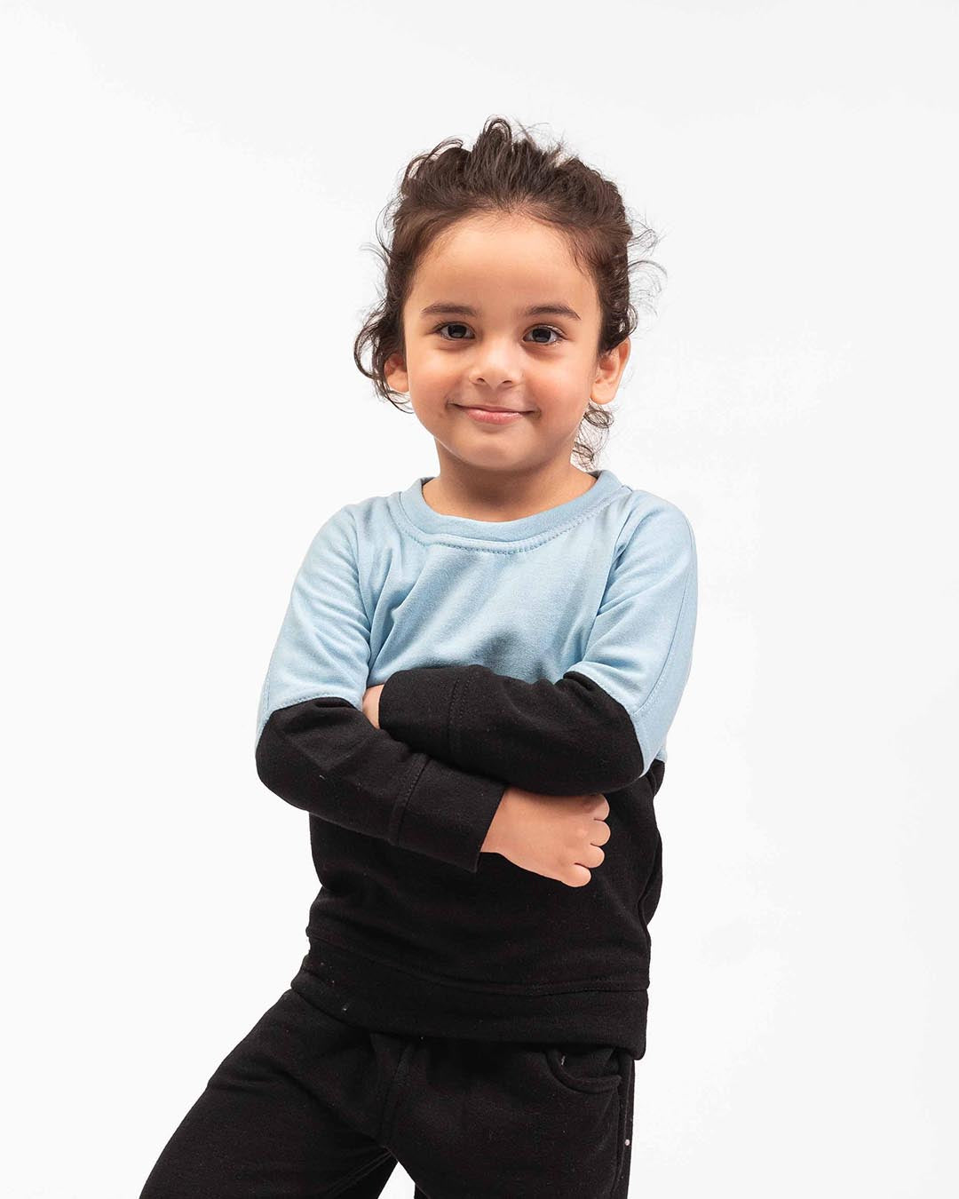 Kids Two-Tone Sweatshirt & Jogger Set – Sky Blue & Black